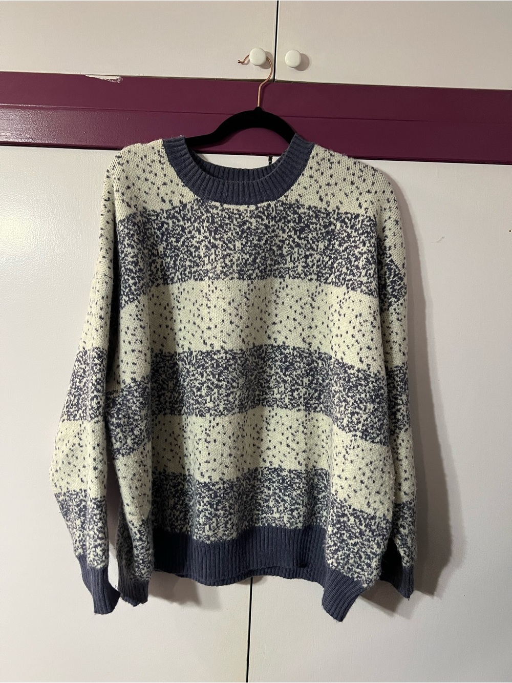 Forever 21 Blue & Cream Speckled Stripe Crewneck Sweater